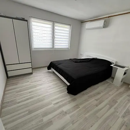 Prelijepa Kuca For Rent Feriehus *