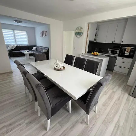 Prelijepa Kuca For Rent Sarajevo